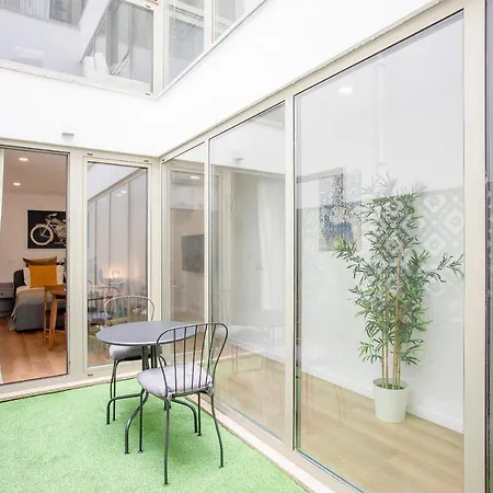 Apartment Liiiving In - Downtown Essence